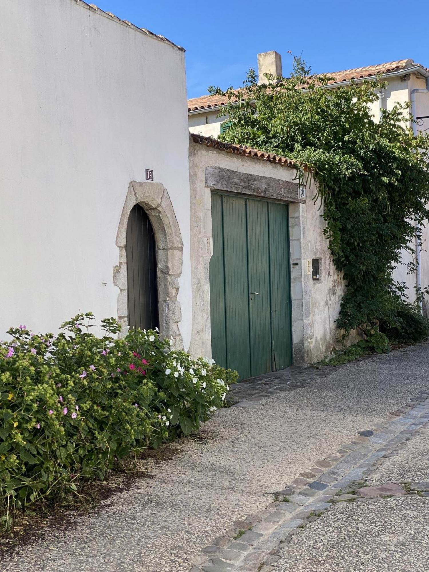 Ferienwohnung Les Remparts Saint-Martin-de-Ré Exterior foto